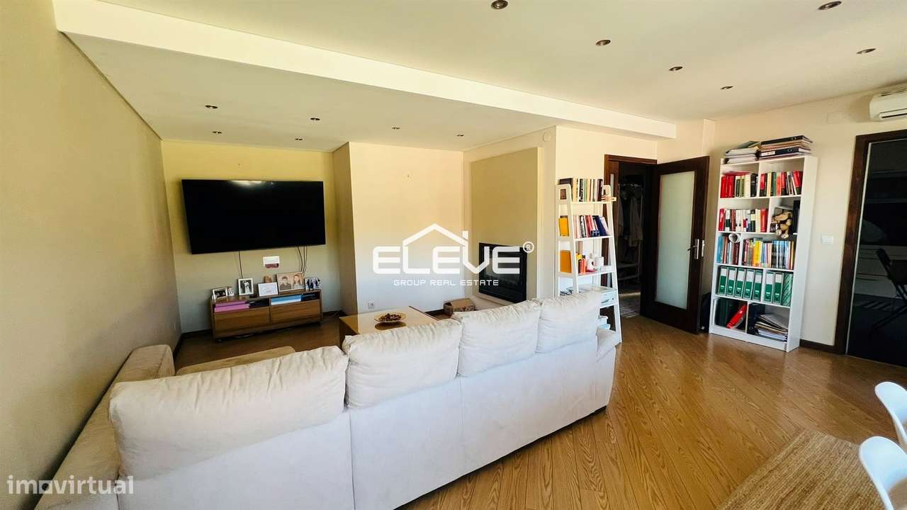 Excelente T3 Renovado Canelas-1