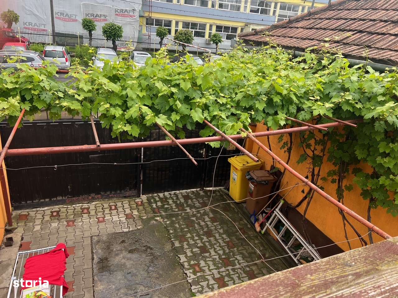 Casa individuala, in cartierul Lazaret cu bucatarie de vara si terasa-3