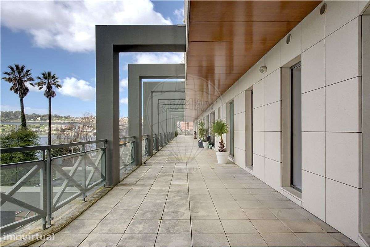 Apartamento T1 para arrendamento - Grande imagem: 2/25