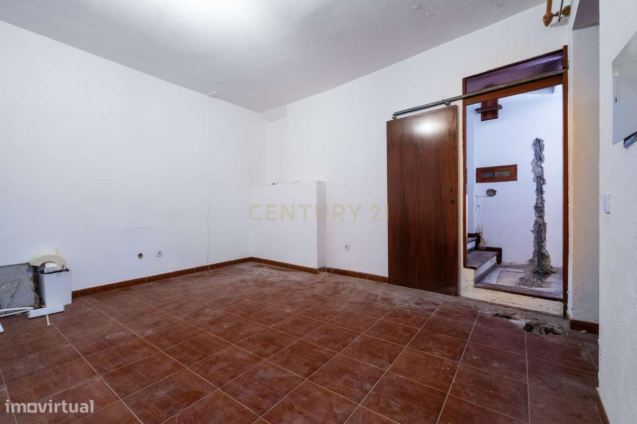 Prédio na Zona Velha do Funchal – Oportunidade de Investimento-13
