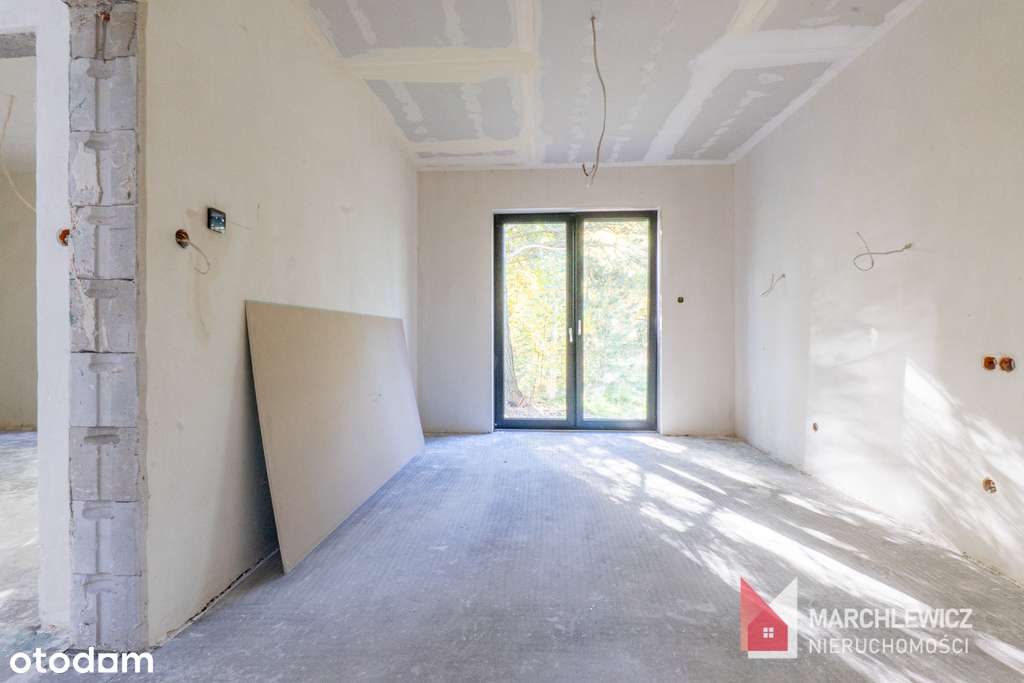 Nowoczesny dom w otulinie lasu!-15