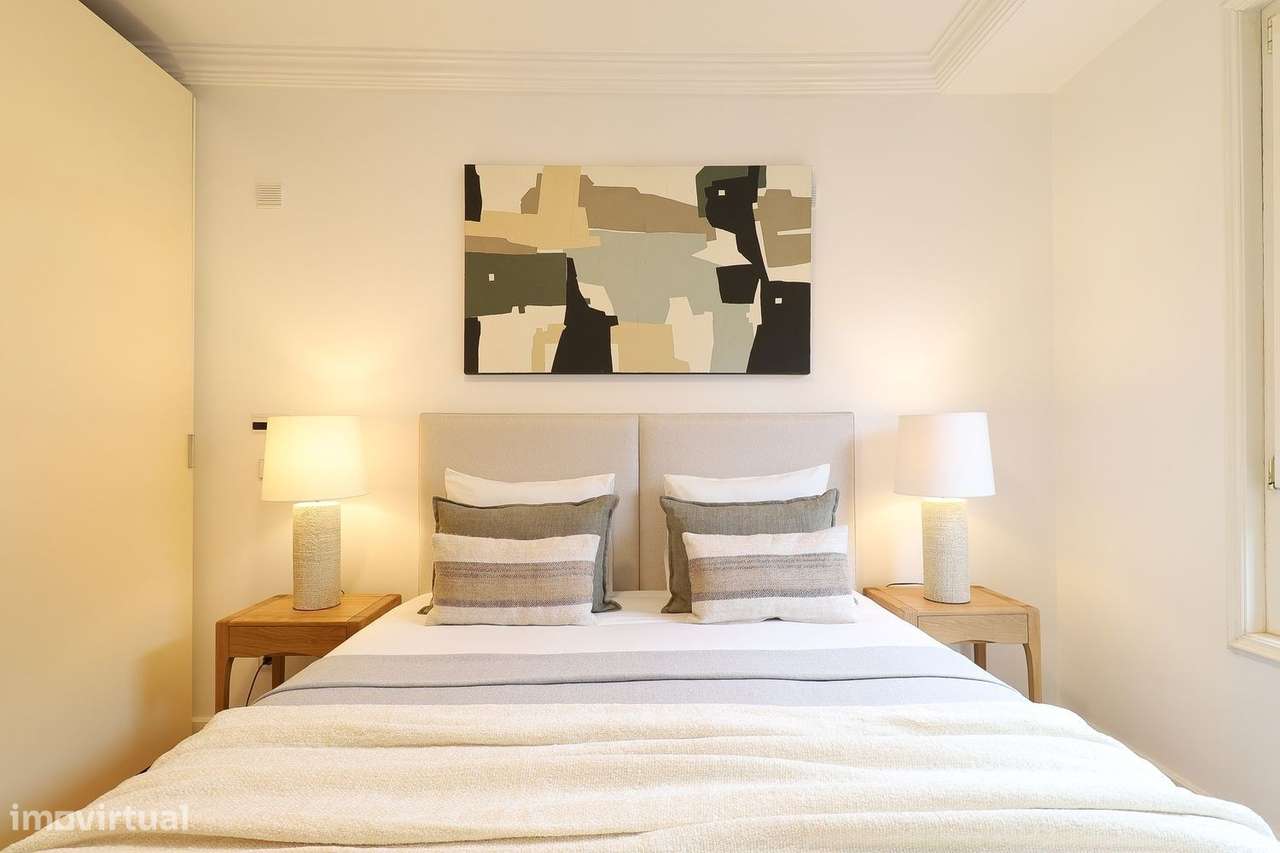 Apartamento T2 com garagem no coração de Campo de Ourique, Lisboa-25