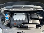 Volkswagen Touran 2.0 TDI DPF Highline - 27