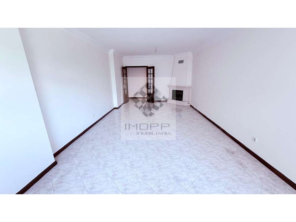 Fabuloso apartamento T2 na Cavaleira com parqueamento-11