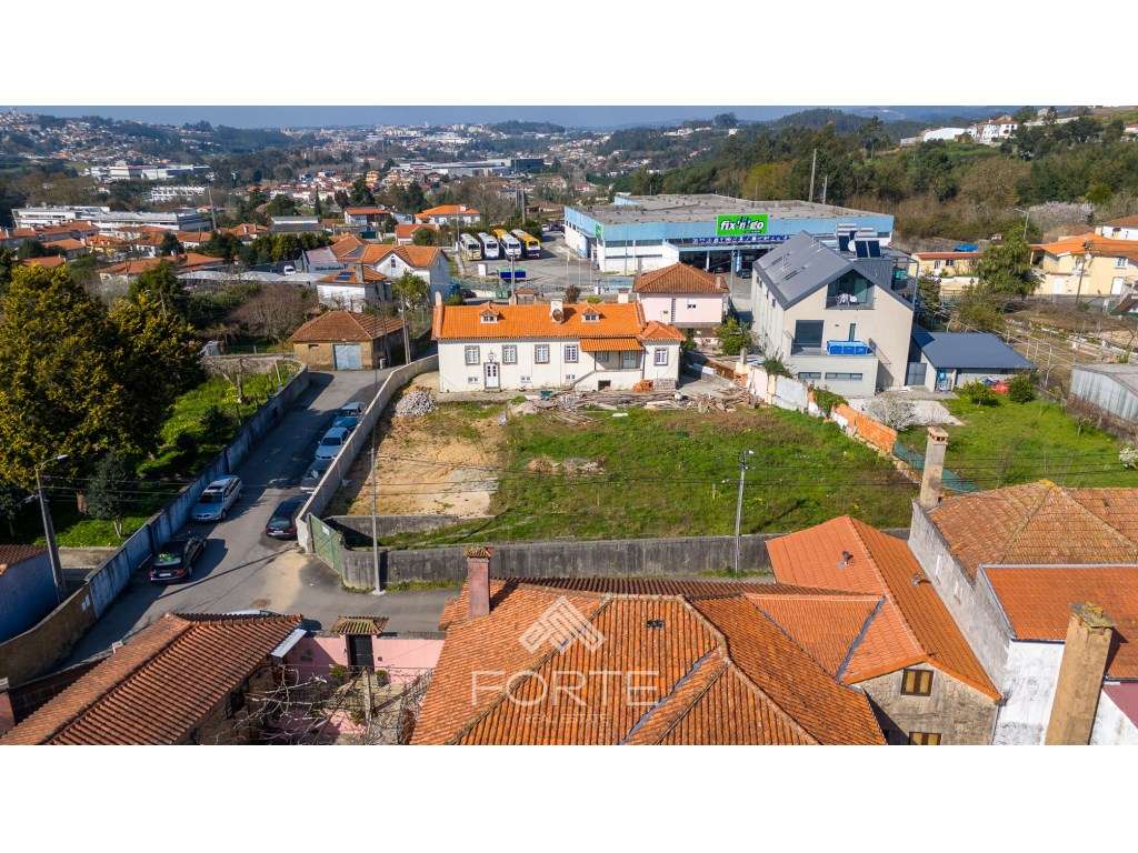 Moradia e Terreno para Venda em Oliveira de Azemeis-8