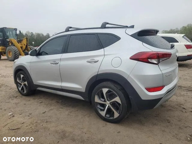 Hyundai Tucson - 2