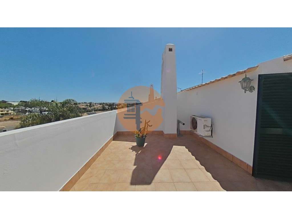 Fantástica Moradia com Piscina para venda-51