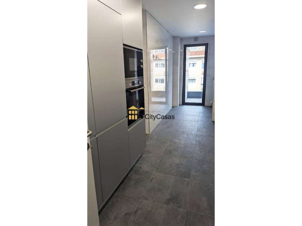 Apartamento T3 Novo ao Hospital Militar | Porto - Grande imagem: 2/25