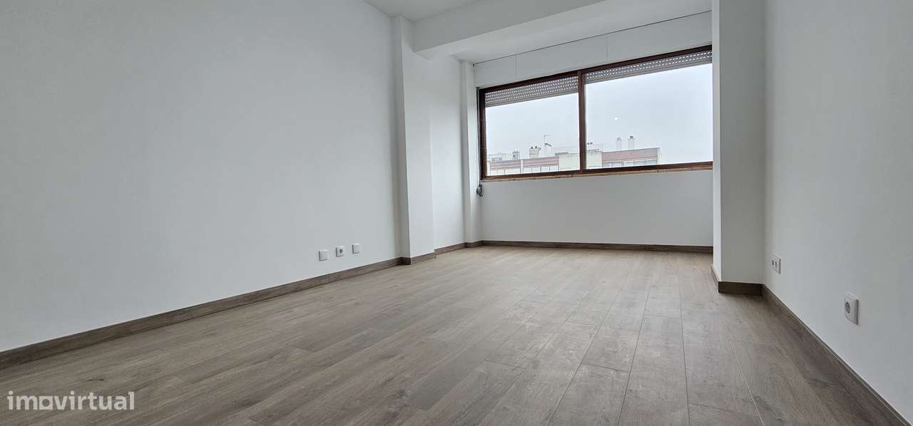 T3 REMODELADO NA URBANIZAÇÃO DO INFANTADO-7
