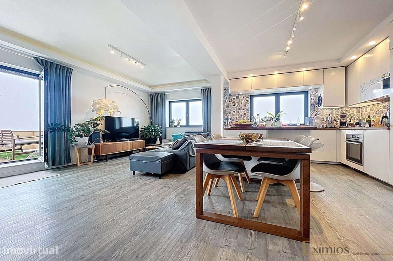 Apartamento T3 no centro da Póvoa de Varzim - Grande imagem: 2/17