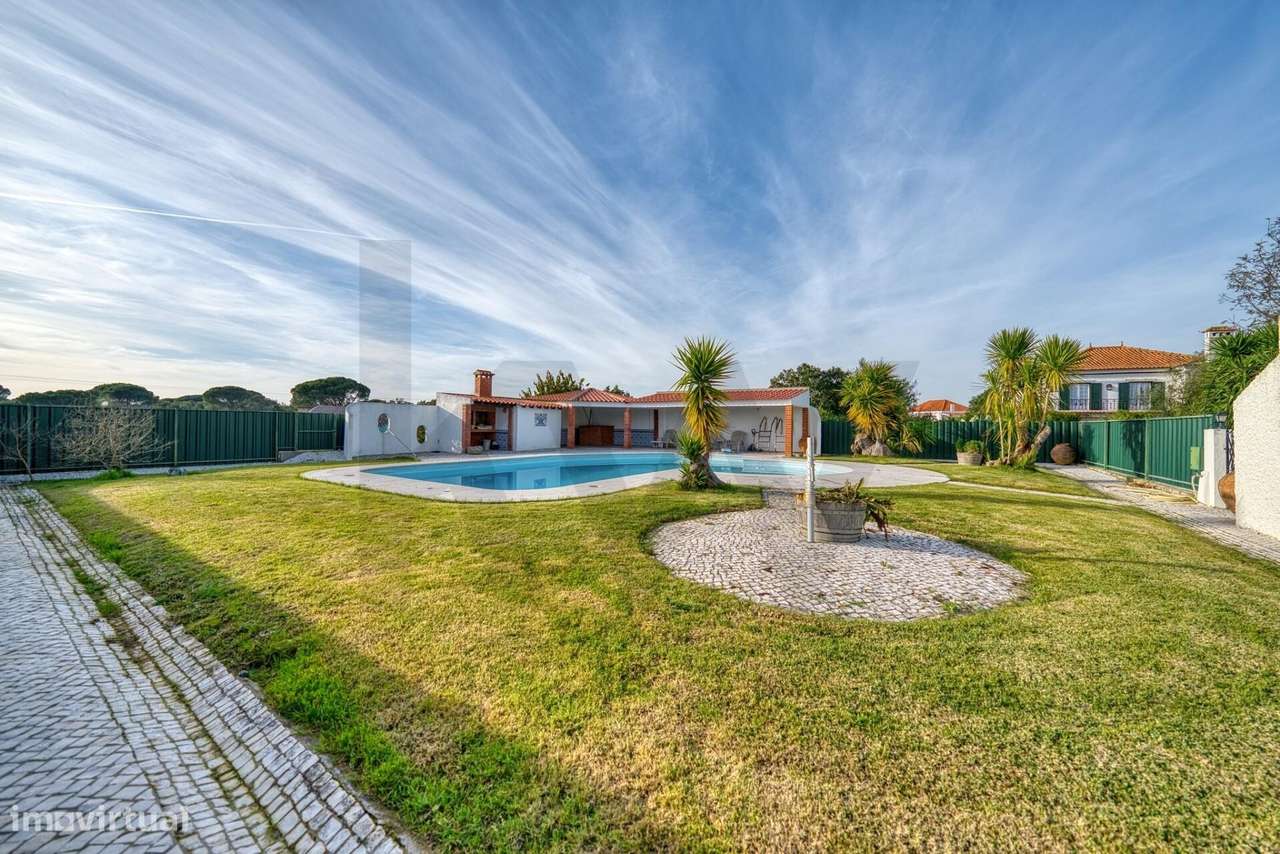 Moradia T7 a 5 minutos de carro do centro histórico de Santarém - Grande imagem: 3/40