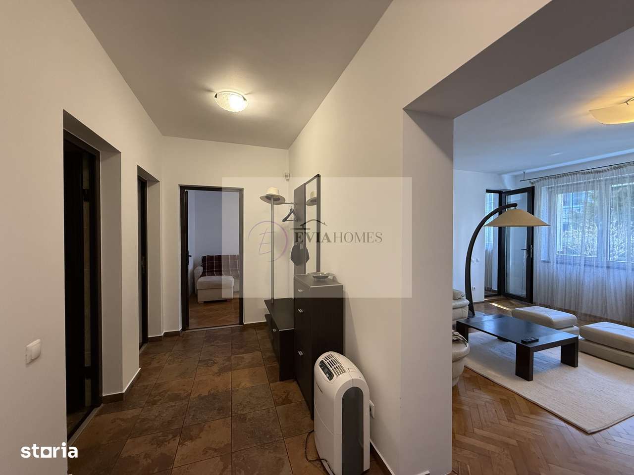 90mp /3 camere/2 bai/ parter inalt/ garaj inclus/ Cartier Plopilor-5