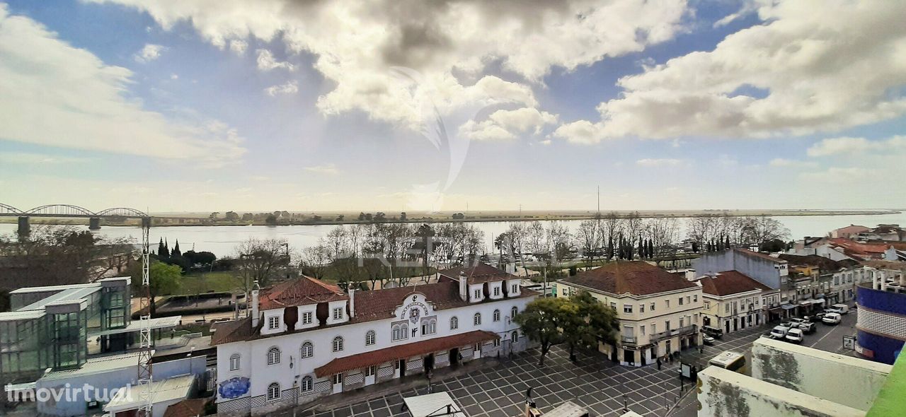 Escritório com terraço e vista rio, Vila Franca de Xira, Lisboa