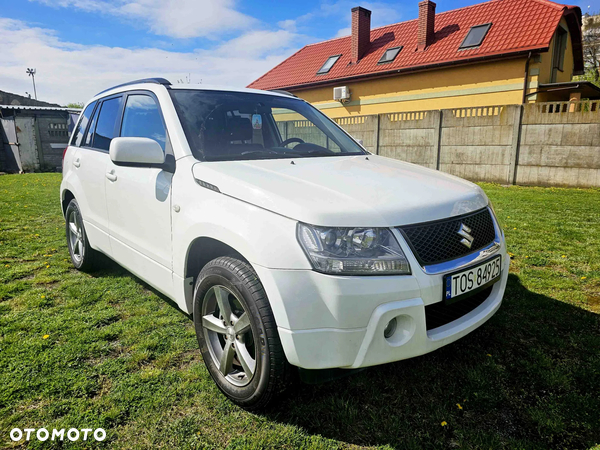 Suzuki Grand Vitara 2.0 De luxe - 2