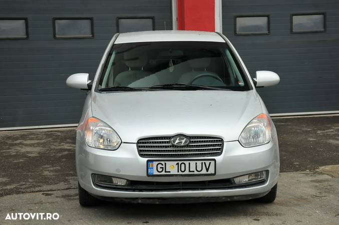 Hyundai Accent MC 1.5 CRDI GLS CONFORT TR - 3