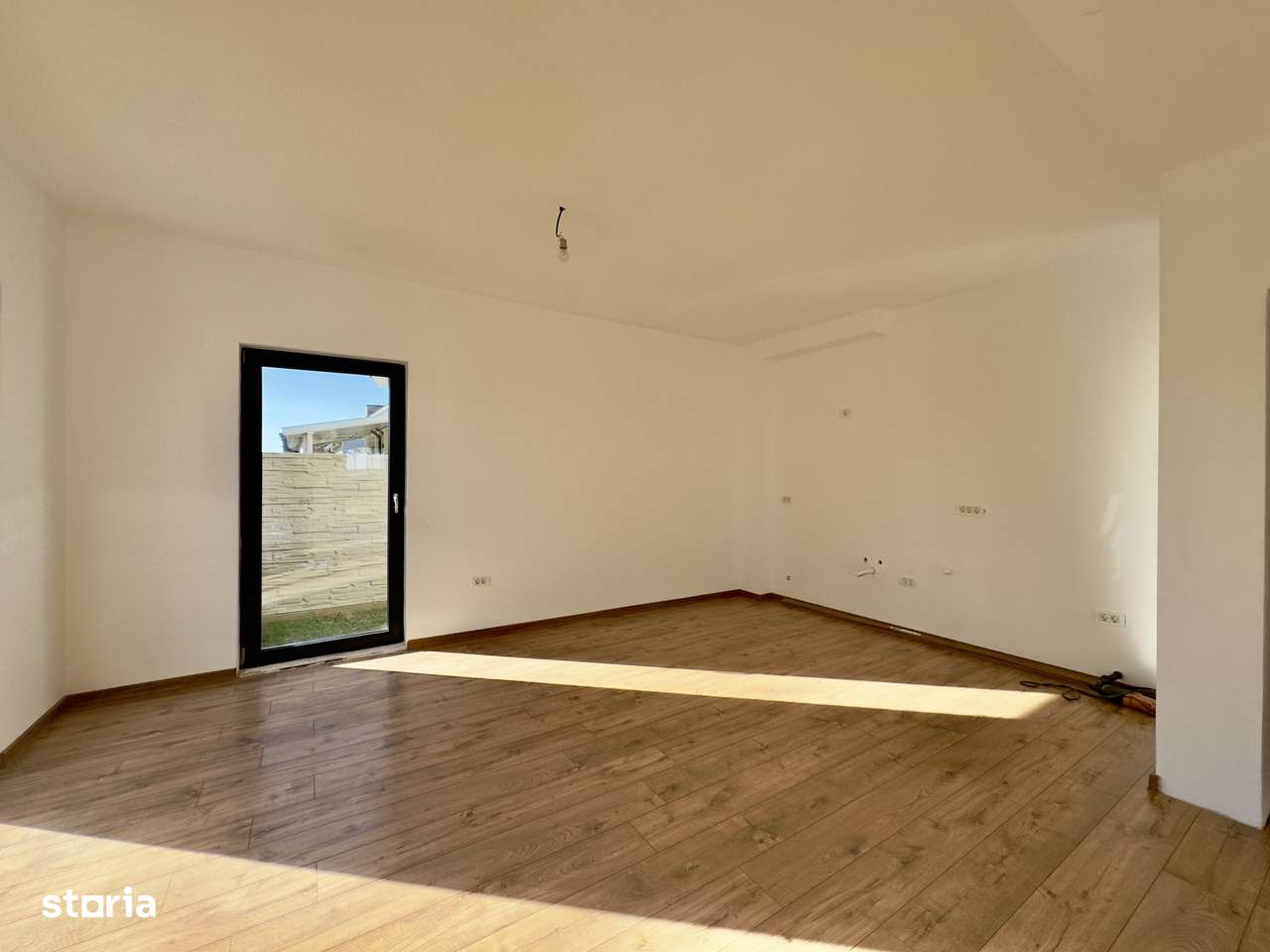 Duplex despartit prin camera Tehnica, Mosnita Noua-Valery-3