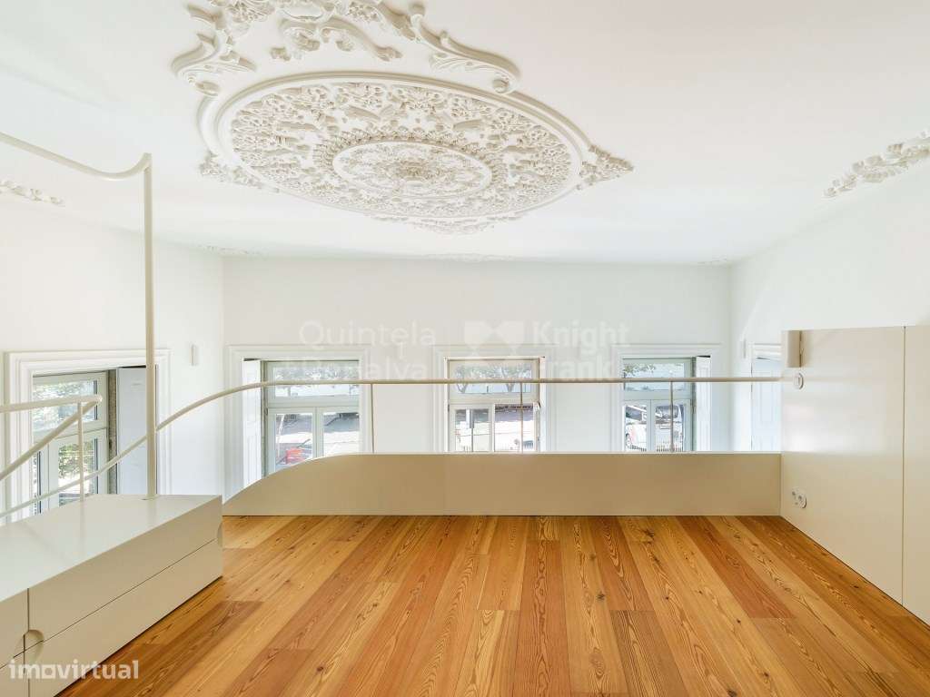 Apartamento T1+1 mezzanine com varanda junto ao Rio Douro - Grande imagem: 1/70