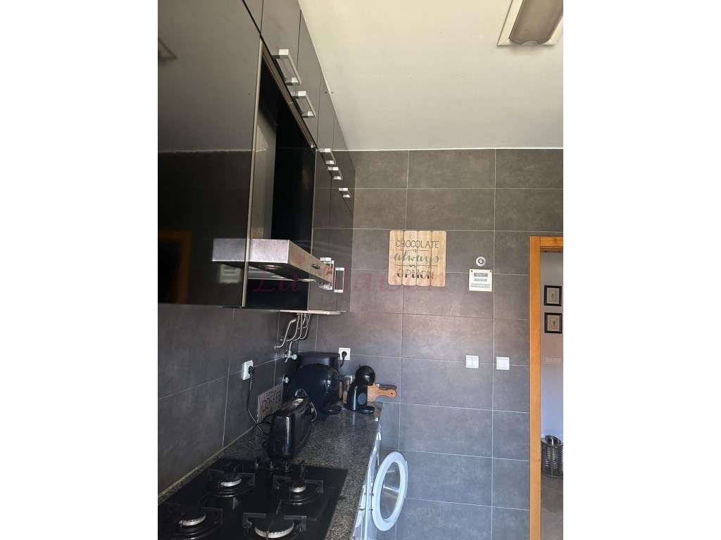 Magnífico Apartamento T3 com terraço no Centro de Loures-15