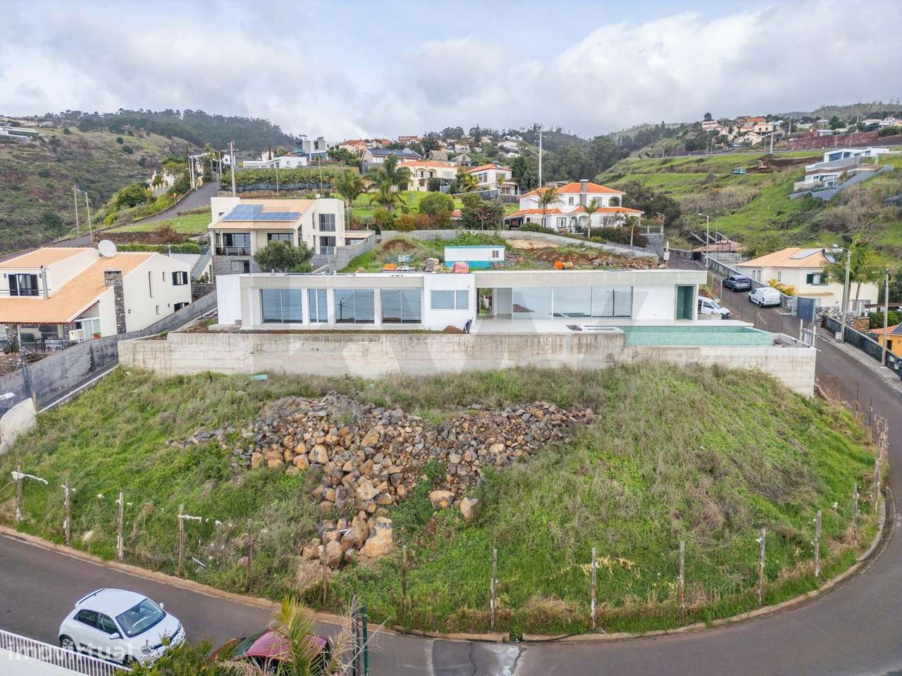 Luxuosa moradia térrea  T3 no Estreito da Calheta - Grande imagem: 2/60