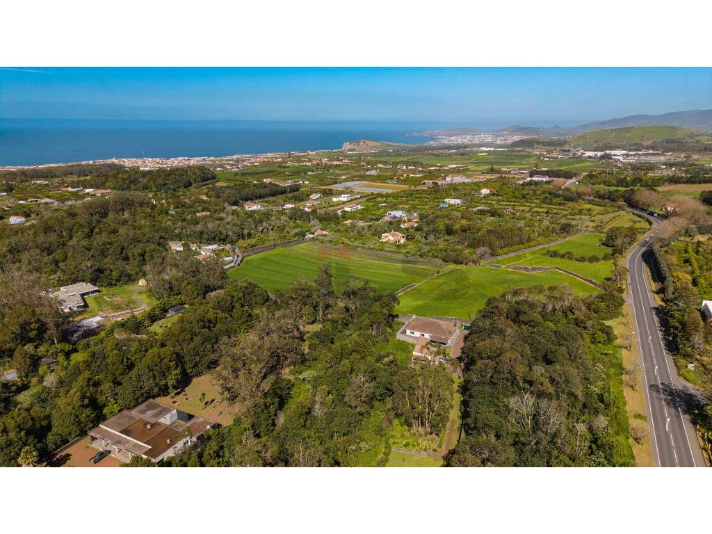 Moradia T3 Contemporânea com Grande Jardim em Rabo de Peixe , São M...-45