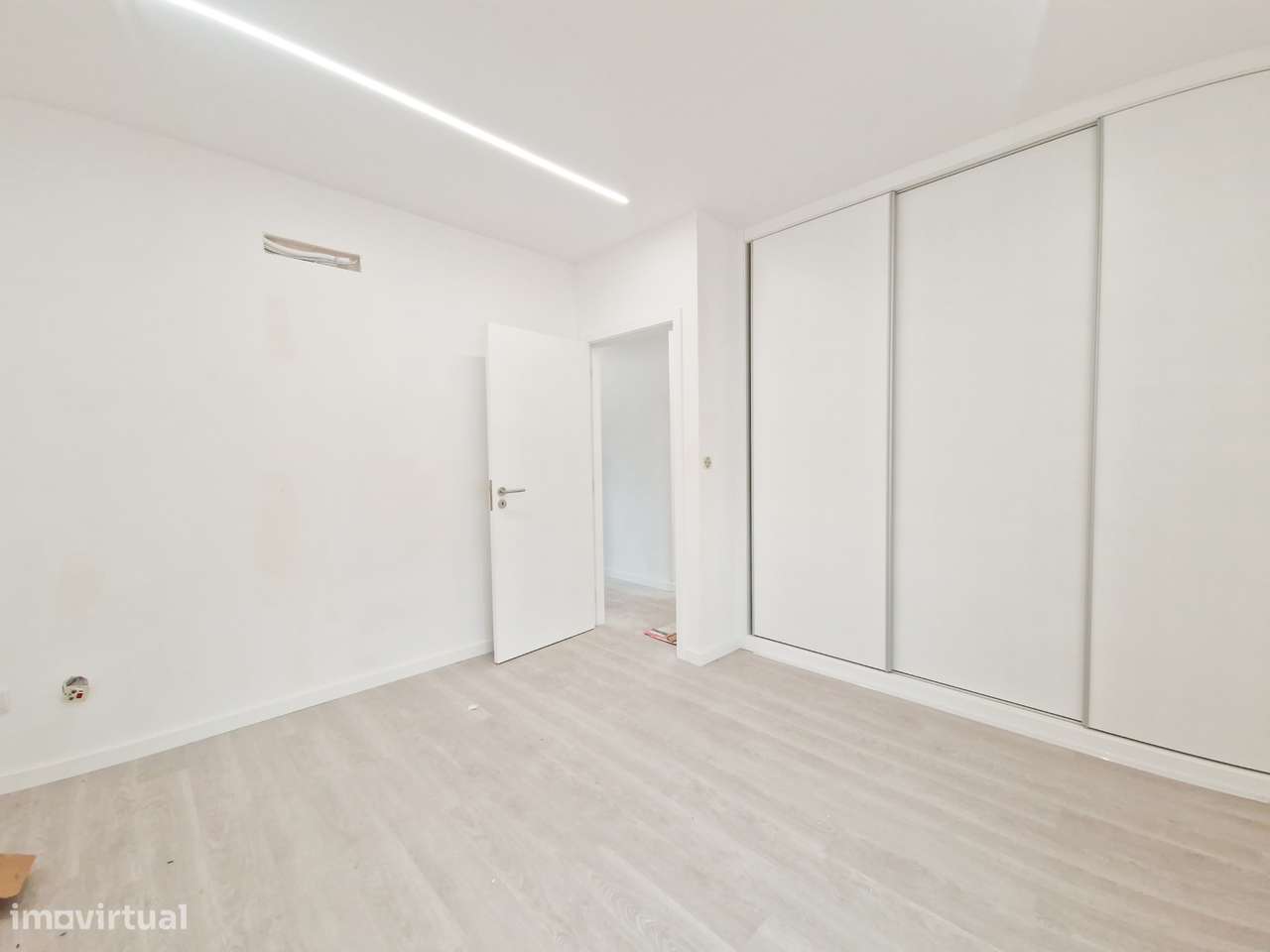 Moradia T4 Térrea de Design Moderno em São Romão, Vagos.-8