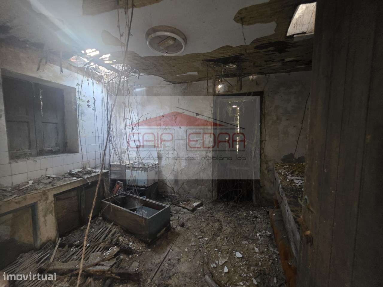 Moradia térrea com terreno 140 000 € em Esmoriz para restauro-7