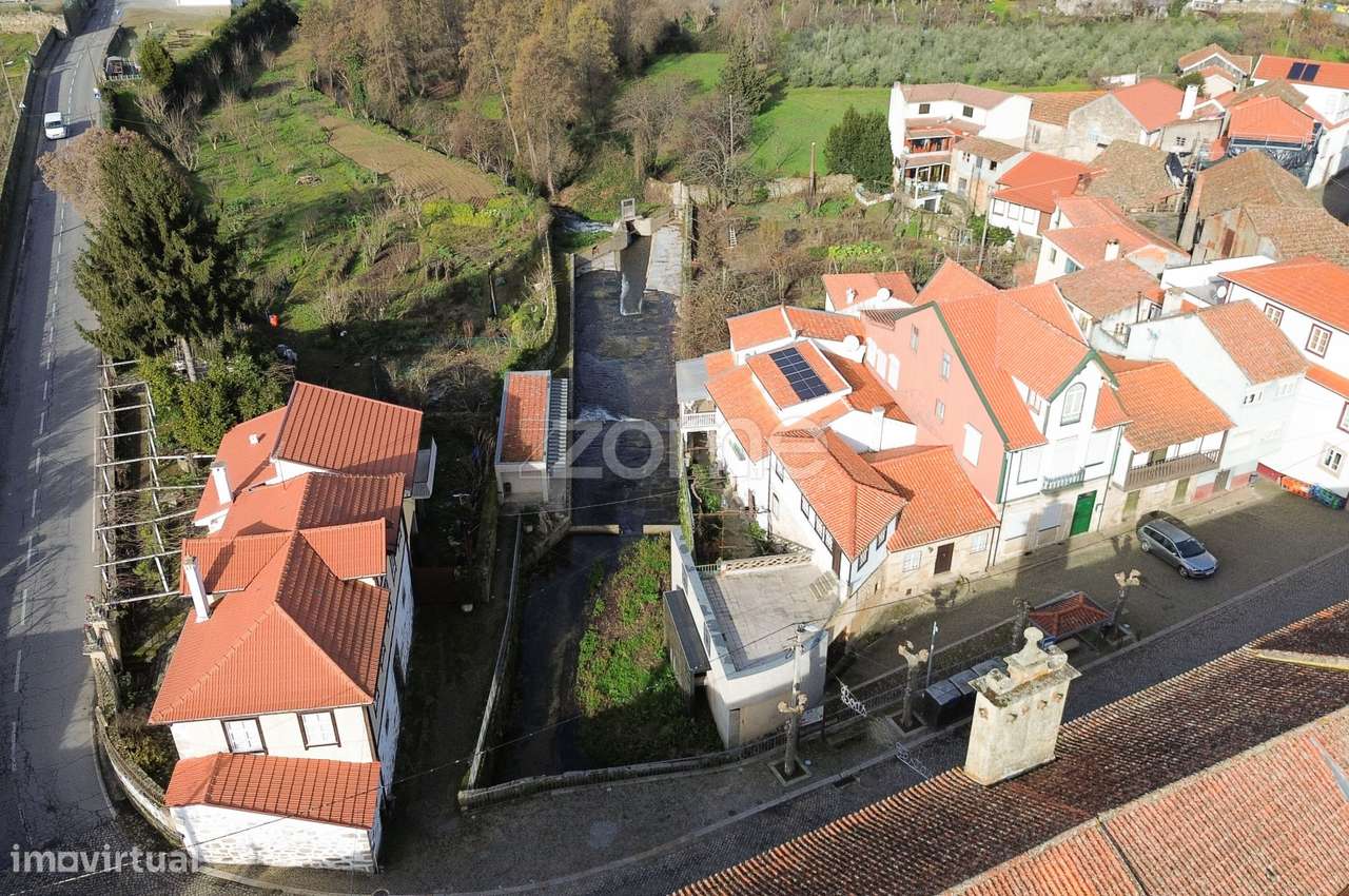 Quinta do Mosteiro de Salzedas com mais 17 ha e património histórico-0