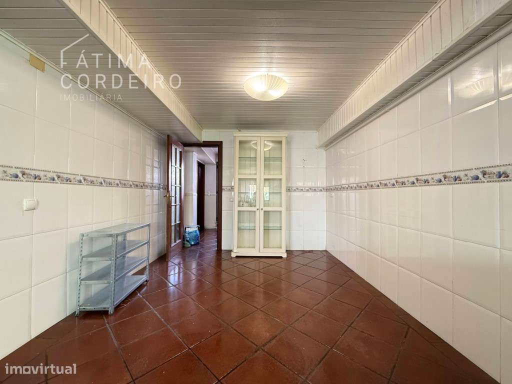 Moradia em Banda T4 no Feijó - Espaço, Conforto e Excelente Localiz...-8