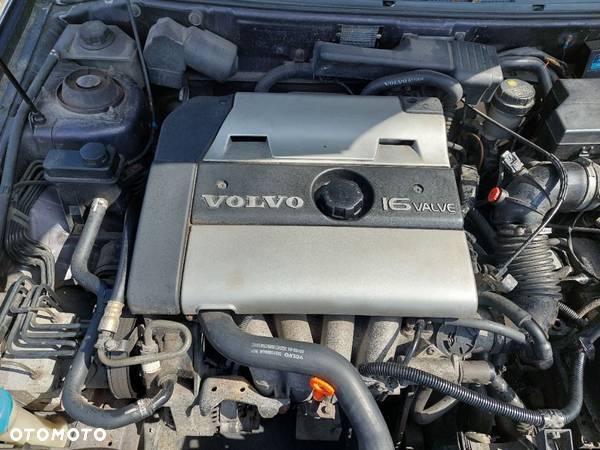 Volvo V40 1.8 benzyna 122KM NA CZĘŚCI Sedan Chrzanów Małopolskie - 8