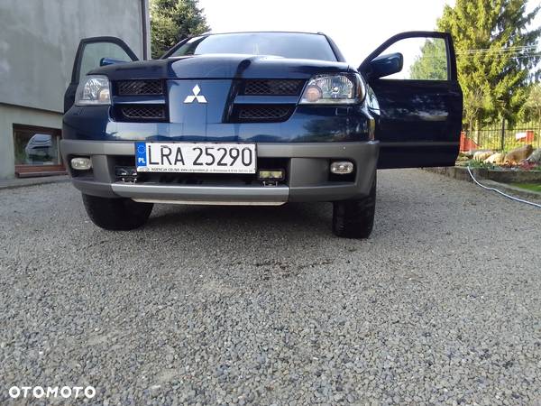 Mitsubishi Outlander 2.0 Comfort 4WD - 2