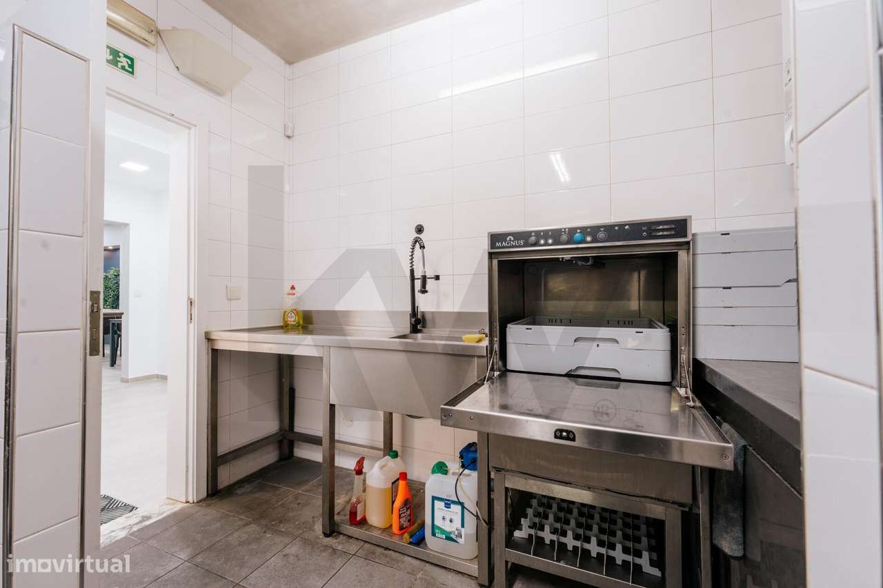 Trespasse de Restaurante Equipado e Remodelado na Rua dos Combatentes,-26