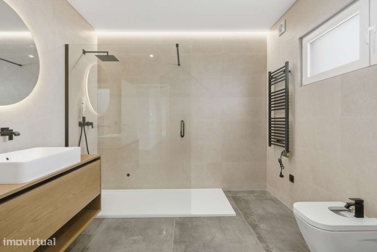 Luxuosa Moradia T4 com Vista Mar em Silveira, Torres Vedras-32