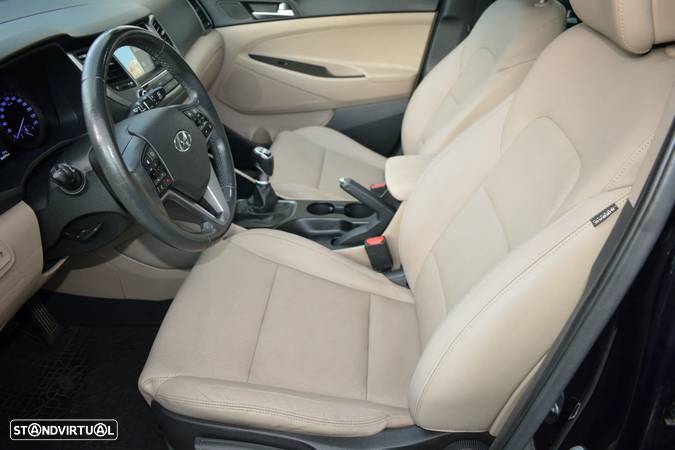 Hyundai Tucson 1.7 CRDi Executive - 18