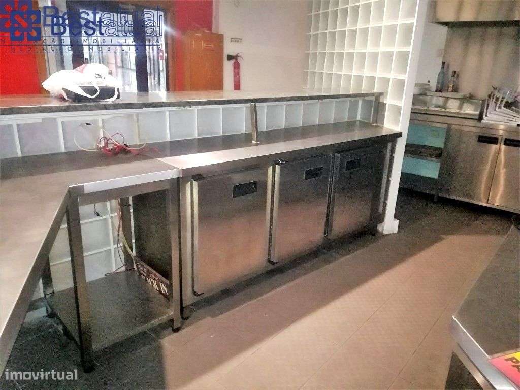 Café-Snack-Bar-300 m2-C/Possib. de Permuta-Marquês Sá da Bandeira-5
