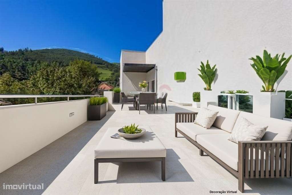 Moradia T4, com 3 pisos, com licença p/ comércio em Baião. - Grande imagem: 3/46