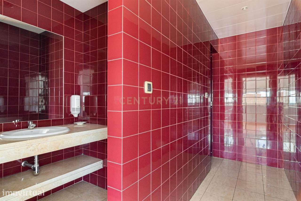 Escritório Moderno, com vista panorâmica, em Lisboa-5