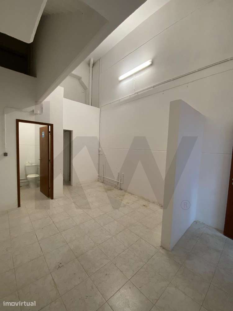 Armazém no Centro Empresarial Sintra/Estoril VI – Linhó | 220 m2 de Po - Grande imagem: 4/14