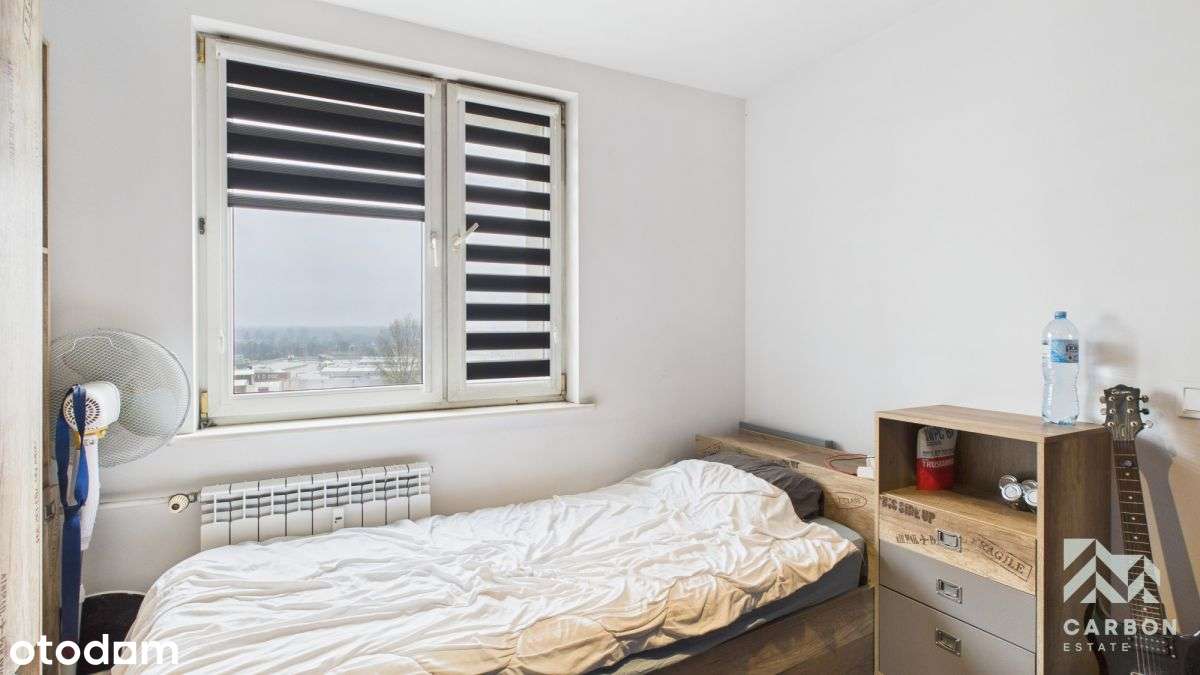 Duży metraż i 4 pokoje w centrum Dąbrowy-10