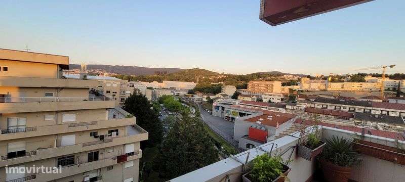 T3 perto do centro de Braga, com grande terraço e vistas deslumbrantes - Grande imagem: 2/10
