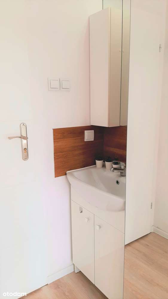 Pokój+wlasna umywalka, 4-os. lokal, apartamentowiec, dla KOBIETY - Pełny obrazek: 5/8