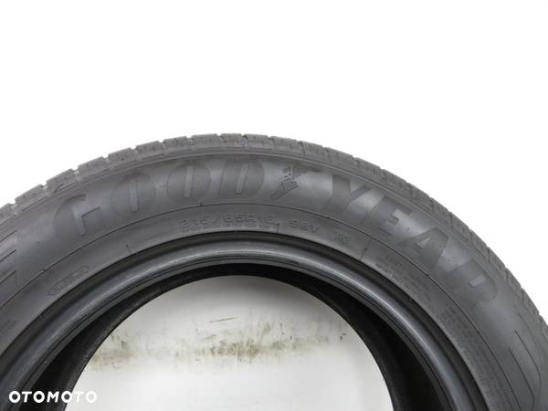 2x 215/65R16 Goodyear EfficientGrip SUV 4x4 98V - 7