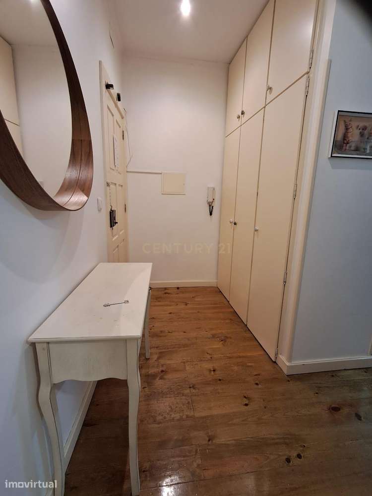 Apartamento T2 totalmente mobilado para arrendamento no coração do Por - Grande imagem: 5/19