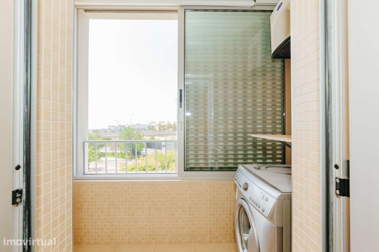 Apartamento T2 com vista rio no Edifício Âncora – Parque das Nações Su-15