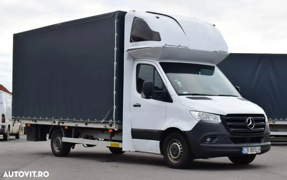 Mercedes-Benz Sprinter - 2