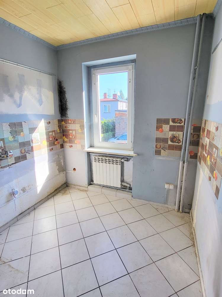 Dom w spokojnej okolicy-5