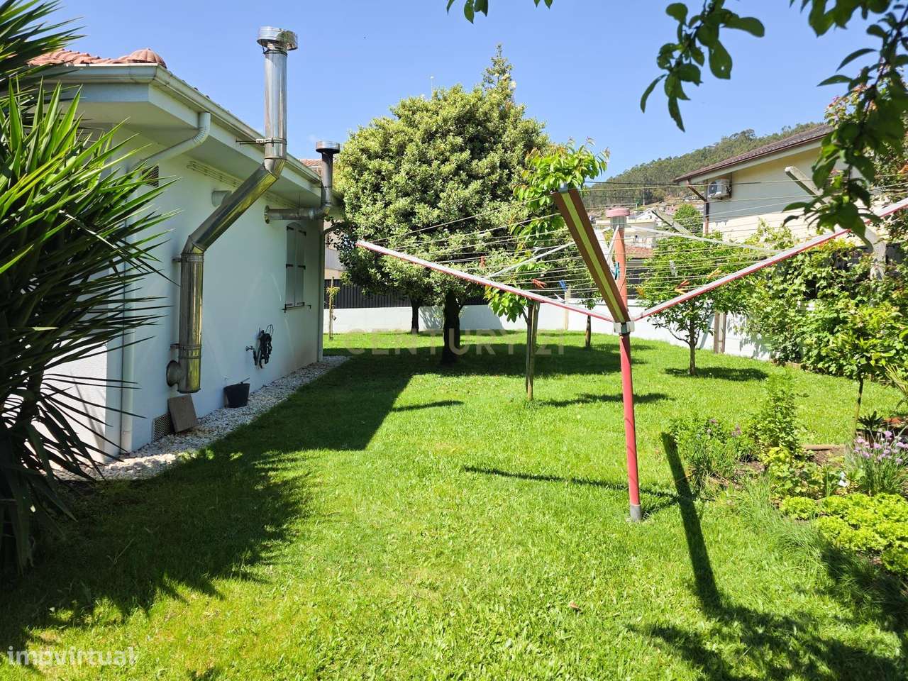 Moradia situada em Beire / Paredes-10