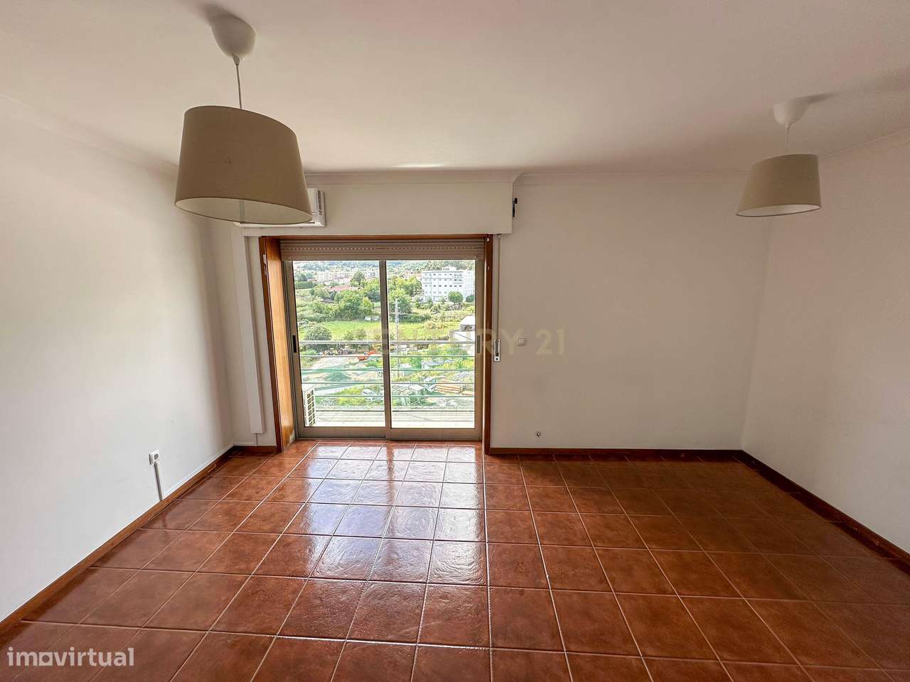 T2 ultimo piso junto ao centro- paredes-18