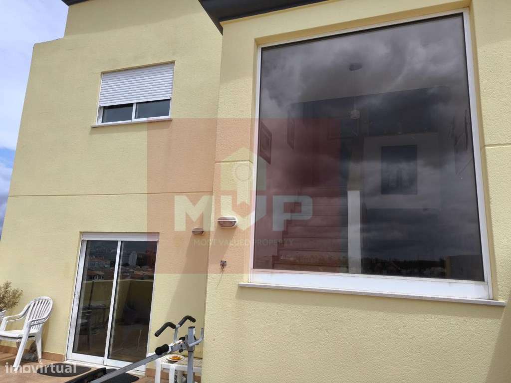 Apartamento T4 em Portimão-23