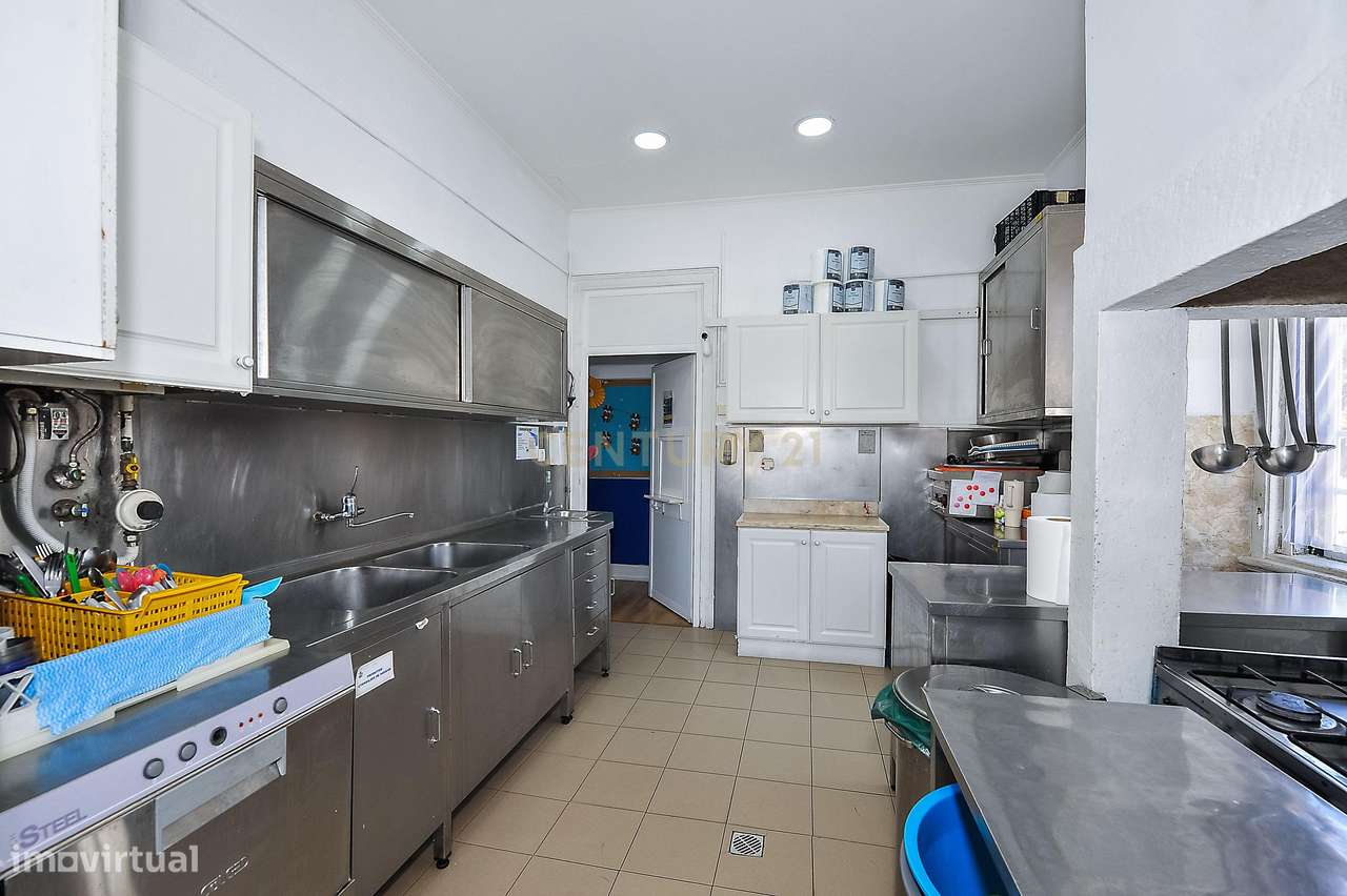 Imóvel com negócio (colégio)– Centro da Parede, Cascais-54