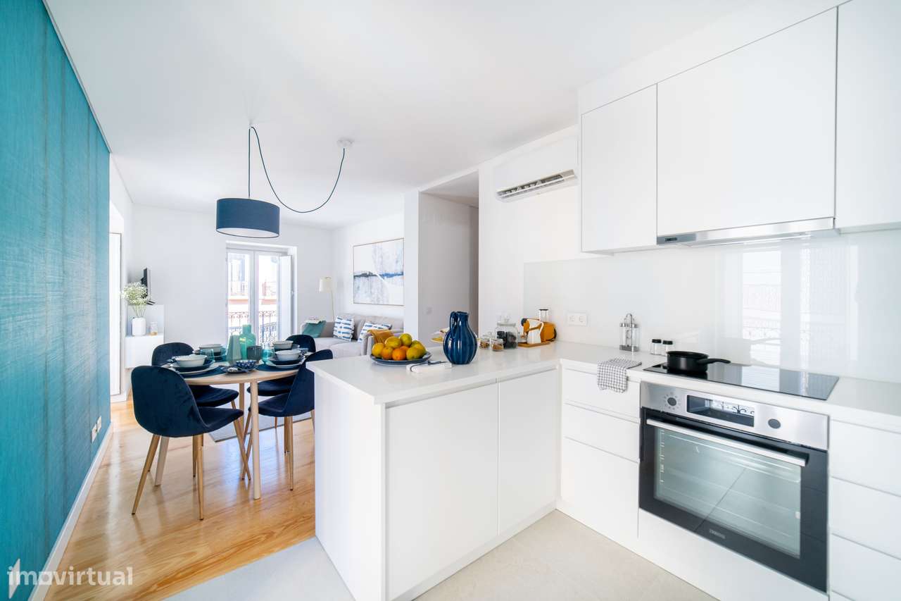 Apartamento T2 à venda no Largo Conde-Barão-12